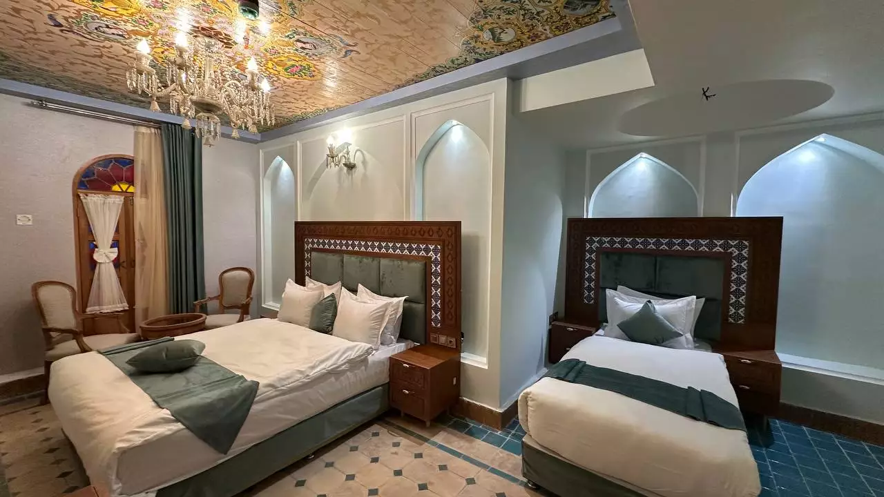 Alibaba https://cdn.alibaba.ir/ostorage/hotel-accommodation-images/67fbb9f731ce2147606d2221_سه تخته ویژه.webp